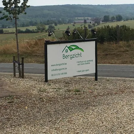 11 - Bergzicht 샬레 테우벤